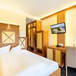 Strandhotel Seerose Hotel Kolpinsee