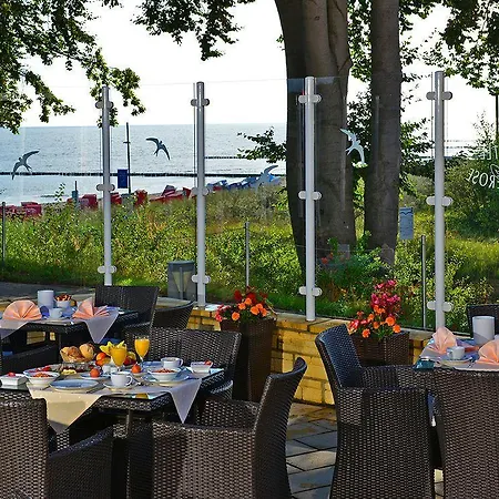 Strandhotel Seerose 4* Kölpinsee