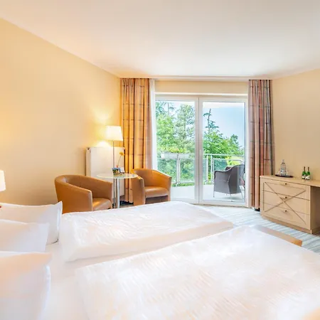 Strandhotel Seerose 4* Kölpinsee