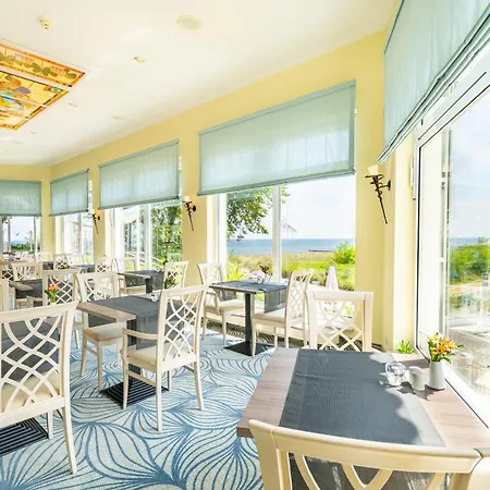 Strandhotel Seerose Hotell