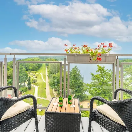 Strandhotel Seerose Hotell