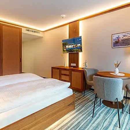 Hotel Strandhotel Seerose Kolpinsee