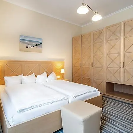 Hotel Strandhotel Seerose 4*
