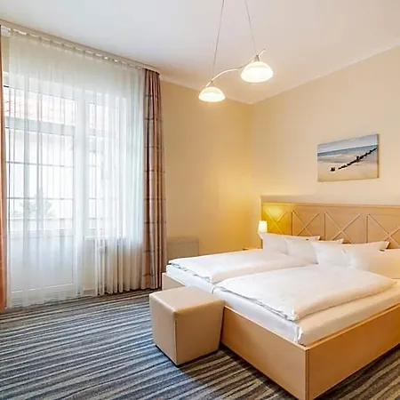 Strandhotel Seerose Kolpinsee