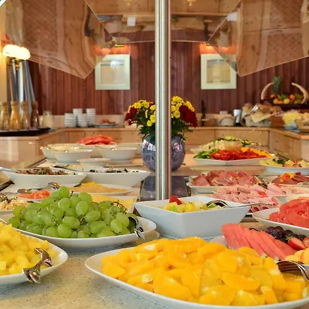Hotel Strandhotel Seerose 4*
