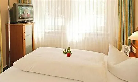 Strandhotel Seerose Hotell