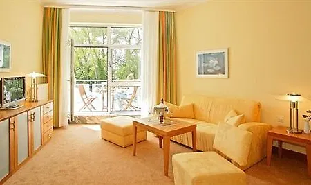 Strandhotel Seerose 4* Kölpinsee