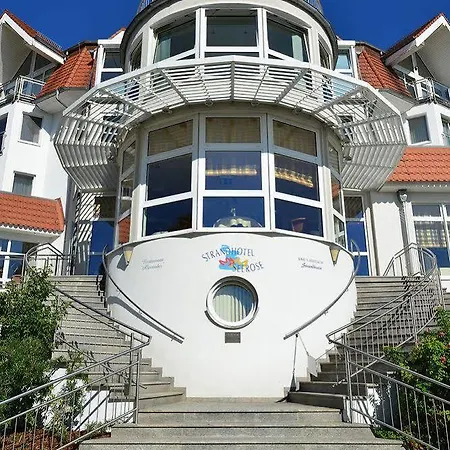 Hotel Strandhotel Seerose 4*