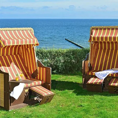 Strandhotel Seerose 4* Kölpinsee