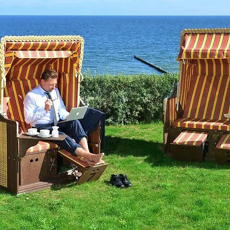 Hotell Strandhotel Seerose Kolpinsee