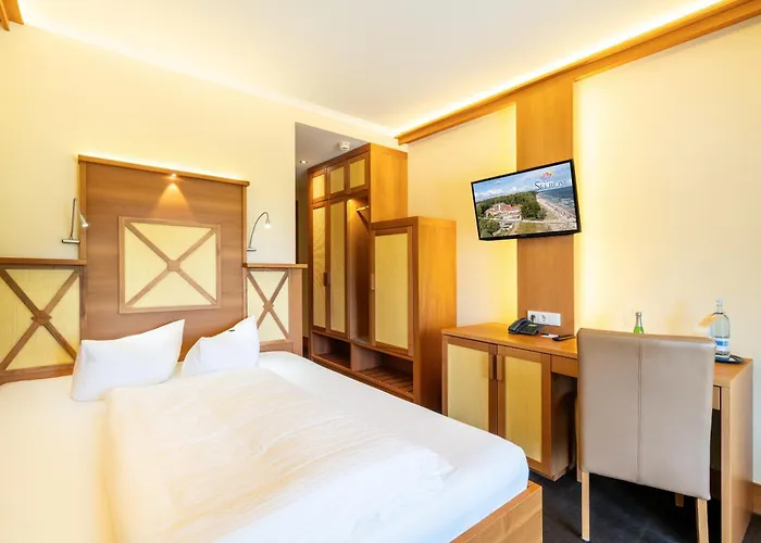 Strandhotel Seerose Hotel Ostseebad Kölpinsee