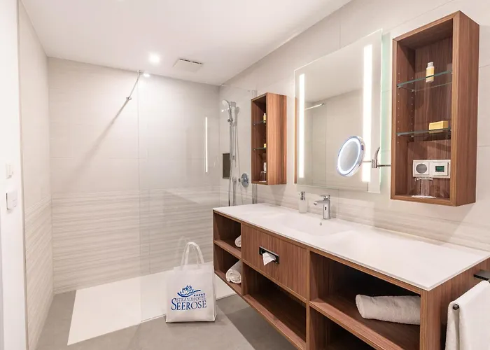 Hotel Strandhotel Seerose 4*