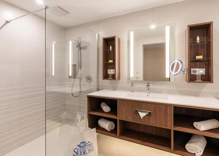 Strandhotel Seerose Hotel Ostseebad Kölpinsee